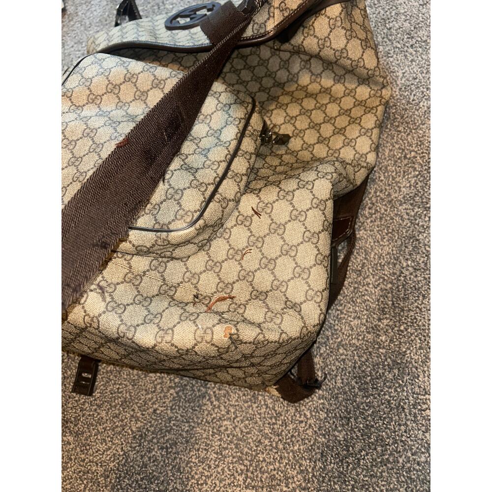 Authentic Gucci Silver GG Coated Canvas Interlocking G Supreme Large Backpack - Picture 6 of 8